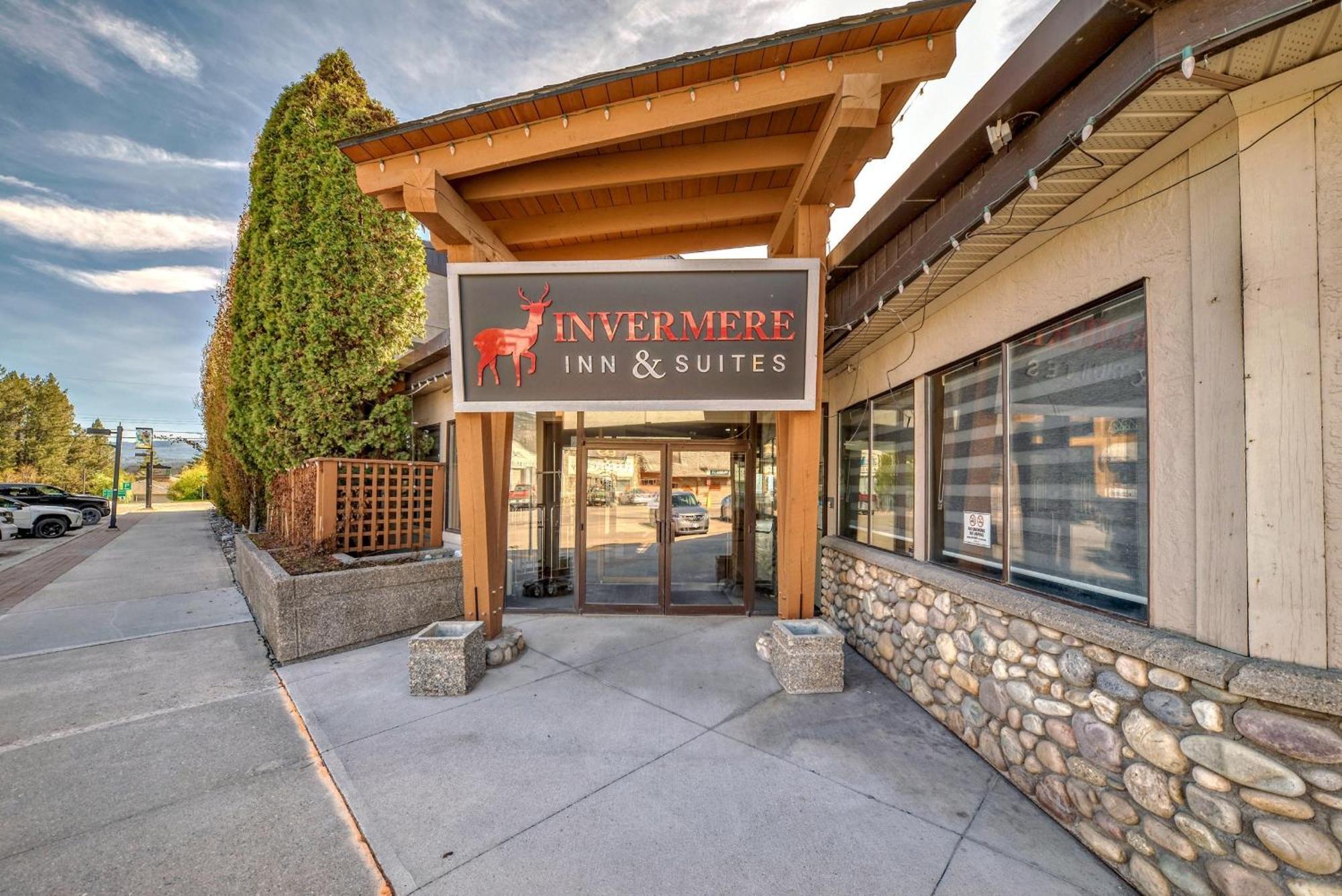 Invermere Inn & Suites Екстериор снимка